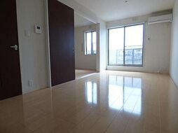 ユリシーズ 1階1LDKのリビング/ダイニング