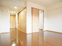 Ｆガーデン 2階1LDKのリビング/ダイニング