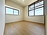 子供部屋：写真では分かりにくいですが、右側にクローゼット有ります！