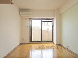 レジデンスＫＡＮＧＩ 104 1階1Kのリビング/ダイニング