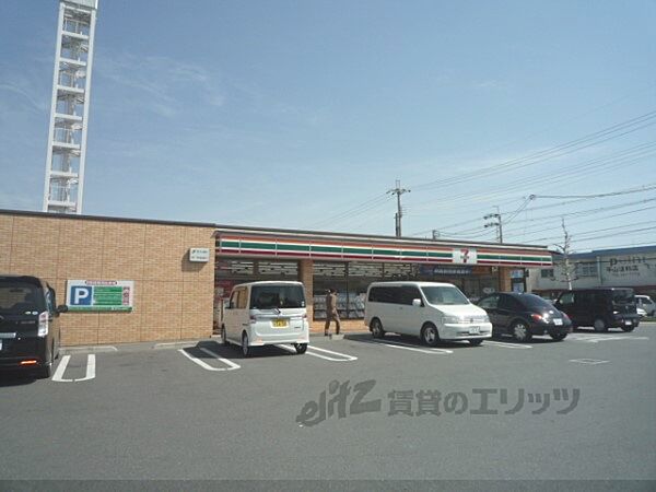 画像24:セブンイレブン　向日上植野店まで220メートル