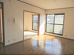 近鉄京都線 新祝園駅 バス11分 光台5丁目下車 徒歩1分の賃貸アパート 2階2LDKのリビング/ダイニング