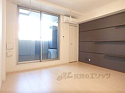 近鉄京都線 伊勢田駅 徒歩7分の賃貸マンション 2階1Kのリビング/ダイニング