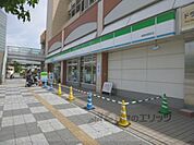 ファミリーマート　長岡京駅前店まで1100メートル