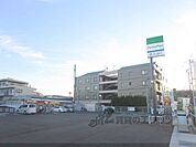 ファミリーマート　長岡京野添店まで600メートル