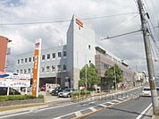 城陽郵便局まで1900メートル