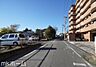 外観：前面道路