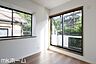 室内：二面採光で柔らかい陽の光が差し込みます！