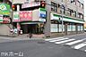周辺：ファミリーマート谷津一番館店 徒歩3分。 190m