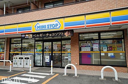 ミニストップ船橋駿河台店 徒歩6分。 480m