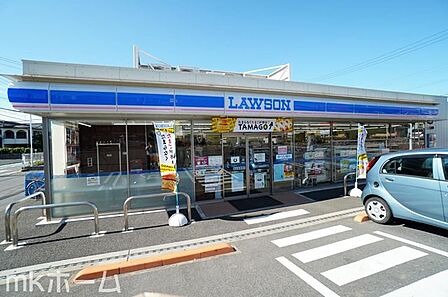 ローソン船橋藤原七丁目店 徒歩9分。 660m