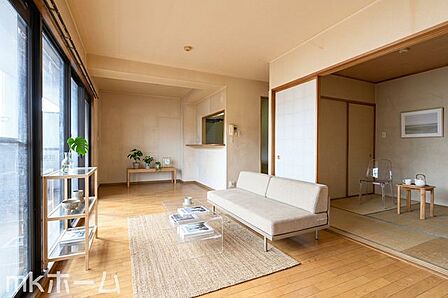 ※家具はCGイメージ画像です。光あふれる開放的なリビングは自然と家族が集まる空間！