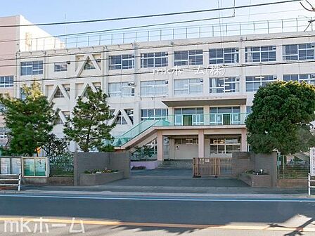 市川市立大野小学校 徒歩5分。 340m