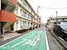 外観：前面道路