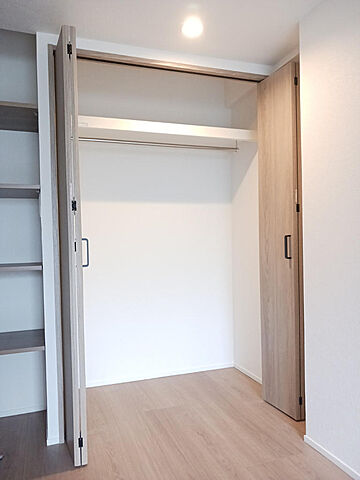 収納 御影パークハイツ参番館 2階/-