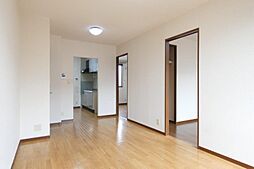 グランドゥール B 2階2LDKのリビング/ダイニング