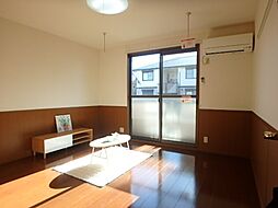 フラワーレジデンス フローラル E 1階1LDKのリビング/ダイニング