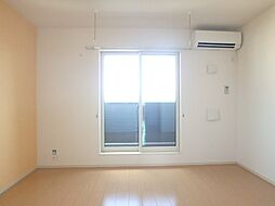 ヴィータ セレーナ B 2階1LDKのリビング/ダイニング