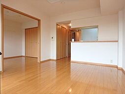 サンリット萩山公園 3階2LDKのリビング/ダイニング