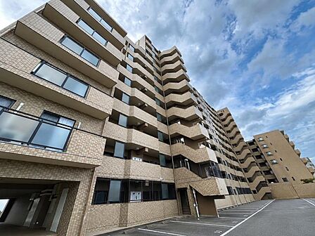 重厚感のあるマンションです！