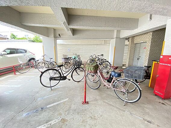 屋根付きなので...