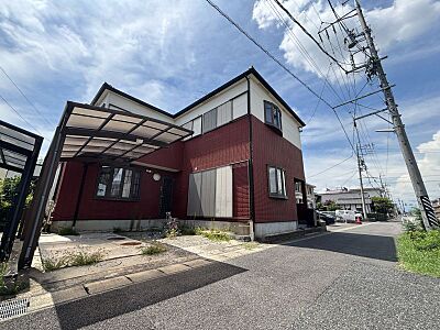 外観:各階にリビングがある一戸建てです!2世帯住宅としての利用が可能!追加リフォーム工事も承ります◎ 外観:各階にリビングがある一戸建てです!2世帯住宅としての利用が可能!追加リフォーム工事も承ります◎