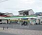 周辺：ファミリーマート京都深草フチ町店まで419m 竹田駅と藤森駅の中心のコンビニです。どちらの駅までも1本