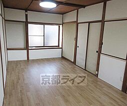 醍醐槇ノ内町貸家 2Kのリビング/ダイニング