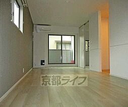 プティグレーヌ久御山 3階2LDKのリビング/ダイニング