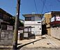 外観：建物前にはスペースがあります。