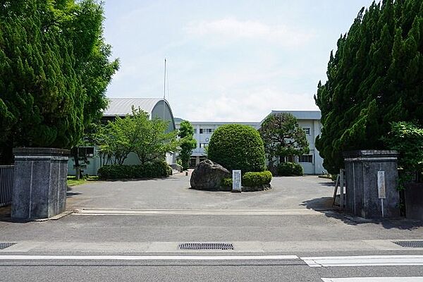 画像17:加茂名小学校まで1600m