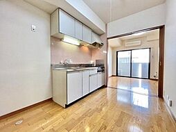 シャミール 5階2DKのリビング/ダイニング