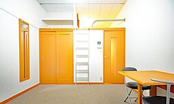 レオパレスエリアクエスト 304 3階1Kのリビング/ダイニング