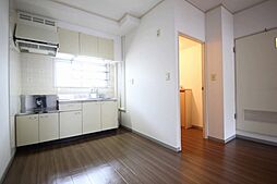 シャルム成城 203 2階2LDKのリビング/ダイニング