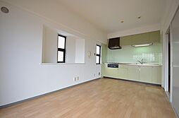 ロイヤルヨシソウ 203 2階3LDKのリビング/ダイニング