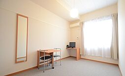 レオパレスFriendsIII 104 1階1Kのリビング/ダイニング