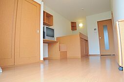 レオパレスHAPPY 204 2階1Kのリビング/ダイニング