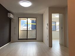 キューブ亀山 202 2階1LDKのリビング/ダイニング