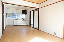 ペントハウス浜田 401 4階2LDKのリビング/ダイニング