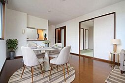 Y’ｓ　ＥＢＡ　Ａ棟 201 2階2LDKのリビング/ダイニング