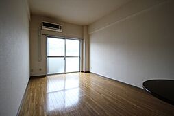 ヴェルソーヤスダ 702 7階ワンルームのリビング/ダイニング