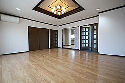 グリームマンション 301 3階5LDKのリビング/ダイニング