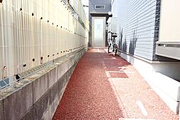 8 / 12