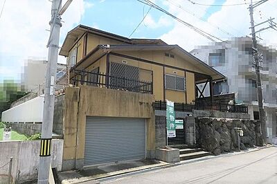 外観:土地 約73.44坪間口 約12.9m前面道路幅員 約6.1m 外観:土地 約73.44坪間口 約12.9m前面道路幅員 約6.1m