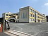 周辺：中間市立中間西小学校（726m）