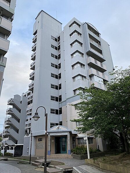 小学校は徒歩10分と毎日の通学に便利です