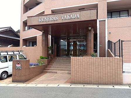 小学校は徒歩10分です☆毎日の通学に便利ですね