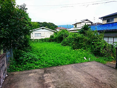 外観:自然に囲まれた広い敷地。四季折々の緑を楽しみながら、理想の住まいを創造しませんか。現地で周辺環境もご確認ください。 外観:自然に囲まれた広い敷地。四季折々の緑を楽しみながら、理想の住まいを創造しませんか。現地で周辺環境もご確認ください。