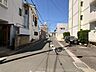 外観：前面道路含む現地写真