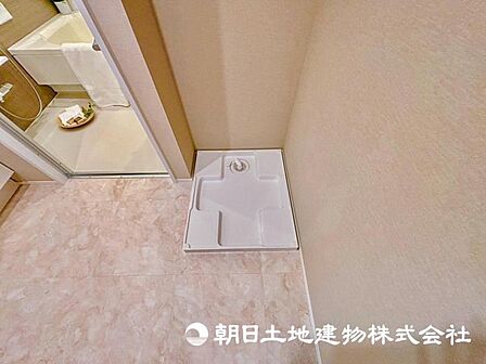 大きな洗濯機も楽々設置できます。